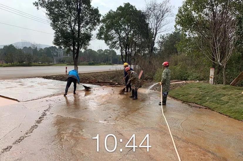 敬業(yè)福，送給新春堅(jiān)守崗位的人文人！